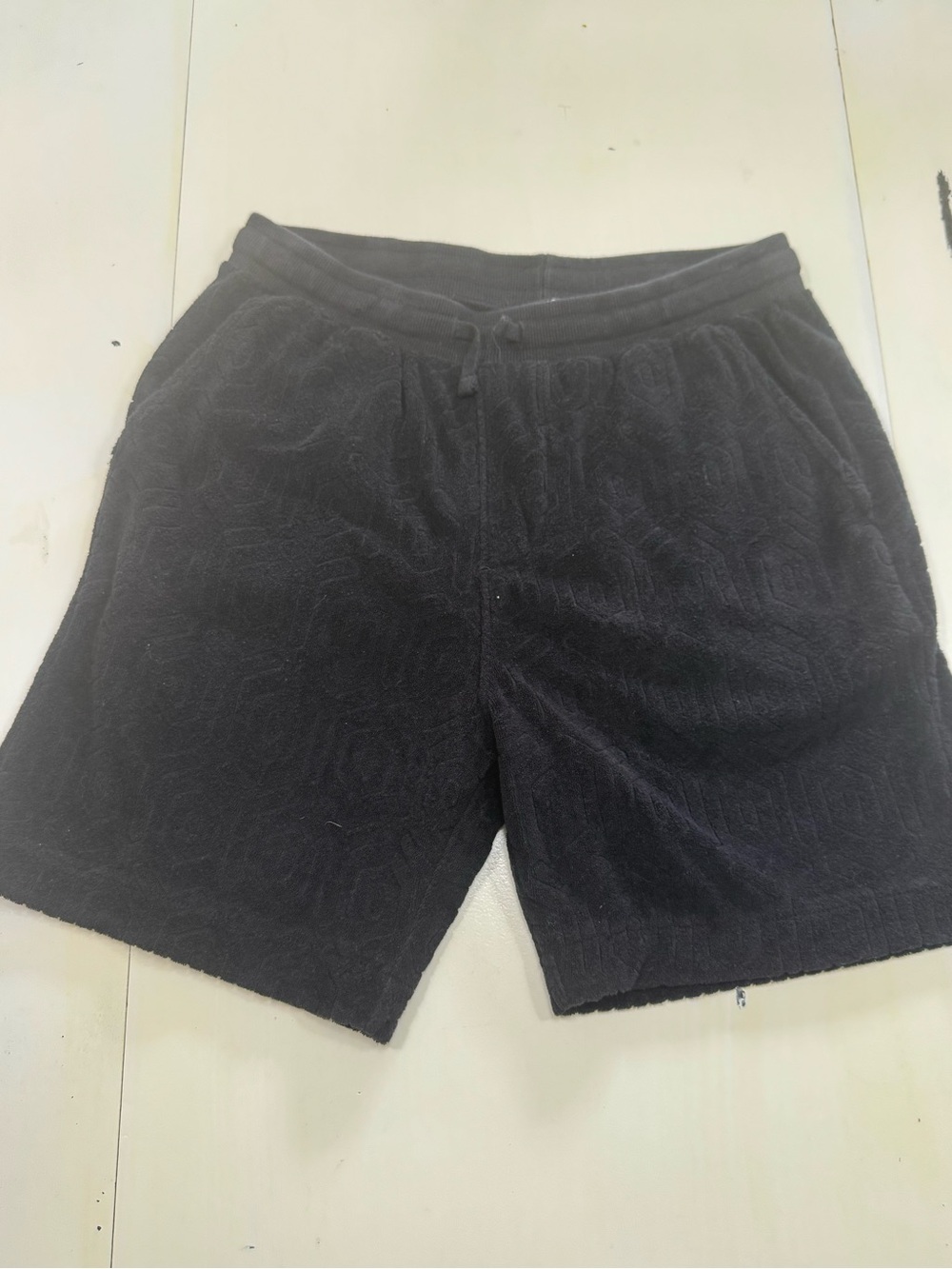 Kenneth Cole New York Black Textured Geometric Terry Shorts (Size S)